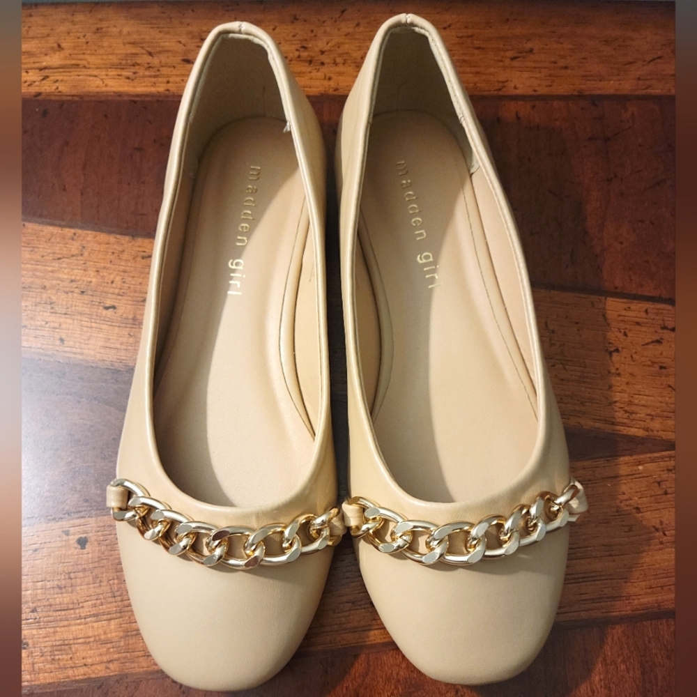 Madden Girl-Women's Flats-🆕️-Size 6-Nude & Gold